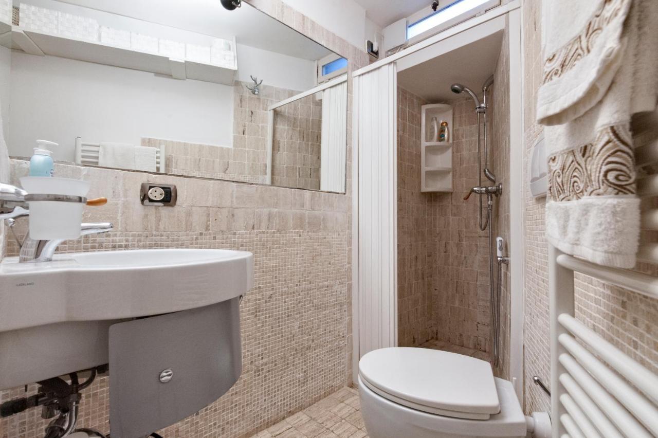Casa Dell'Arco Old Town - Sit Apartment Lecce Bagian luar foto